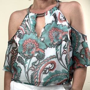 bebe | Cropped Cold Shoulder Top | Floral | XS